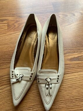 J.Crew Vintage Cream Pointed Womens Heeled Shoe Leather Size 9 Made in Italy